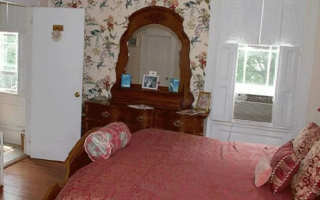 photo 5 of Historic Hill Inn