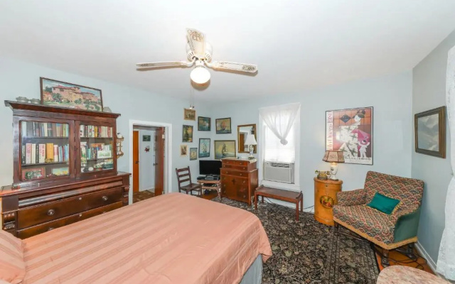 photo 4 of Historic home in downtown, Built in 1911