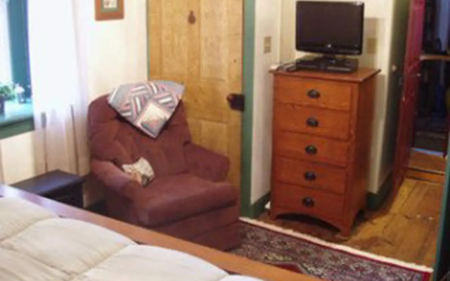 photo 5 of Historic Schoeneck Hotel B&B LLC