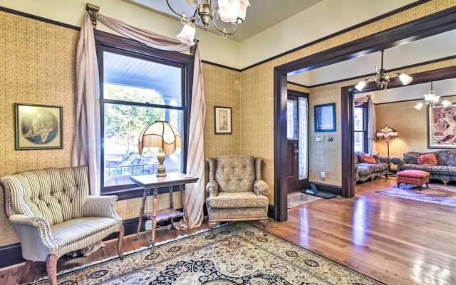 photo 3 of Historical Portland Home < 2 Mi to Downtown!