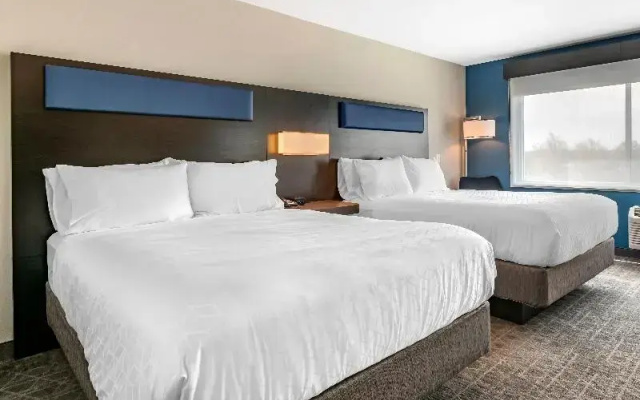 photo 3 of Holiday Inn Express and Suites Lancaster - Mount Joy