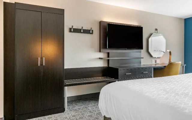 photo 4 of Holiday Inn Express and Suites Lancaster - Mount Joy