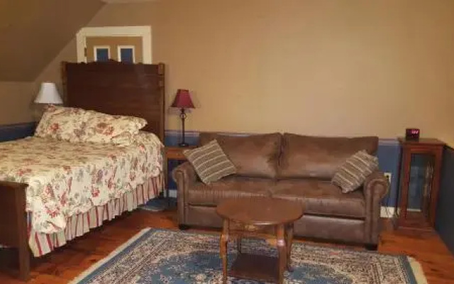 photo 3 of Holidae House B&B