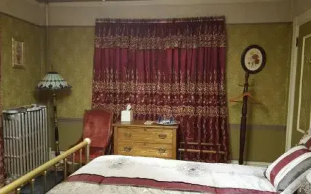photo 5 of Holidae House B&B