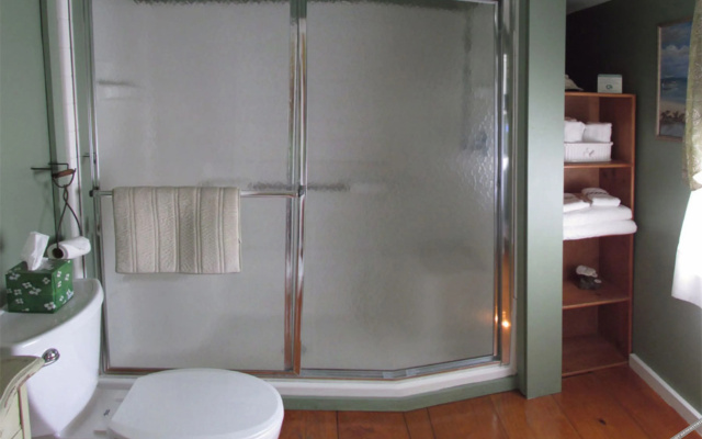 photo 3 of The Holiday House