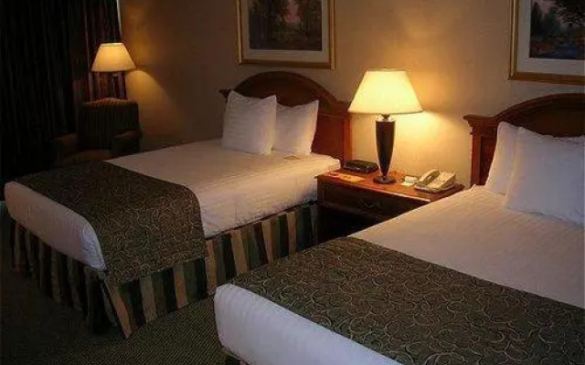 photo 3 of Holiday Inn