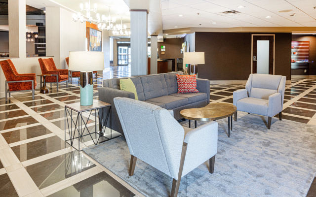photo 2 of Holiday Inn St. Louis Arpt West-Earth City by IHG