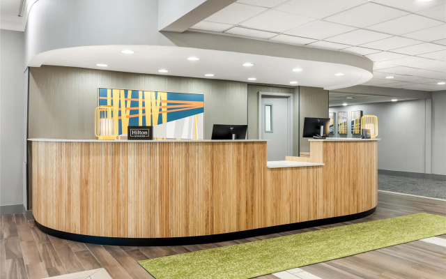 photo 2 of Spark by Hilton Akron Fairlawn