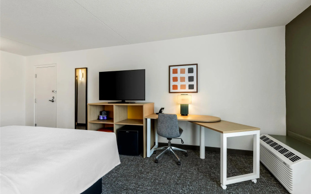 photo 5 of Spark by Hilton Akron Fairlawn