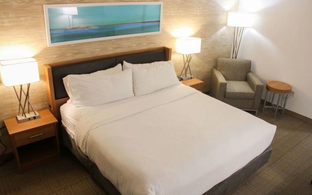 photo 2 of Sonesta Anaheim Resort Area