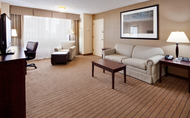 photo 3 of Holiday Inn Bridgeport-Trumbull-Fairfield