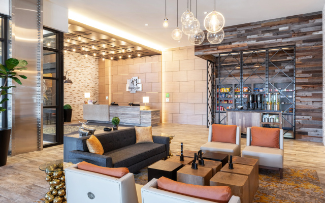 photo 2 of Holiday Inn & Suites Nashville Downtown - Broadway by IHG