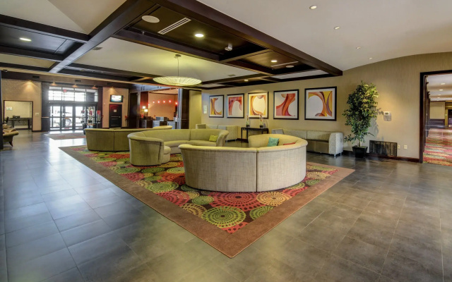 photo 2 of Holiday Inn Arlington NE-Rangers Ballpark by IHG
