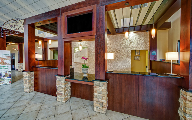 photo 2 of Holiday Inn Asheville Biltmore by IHG