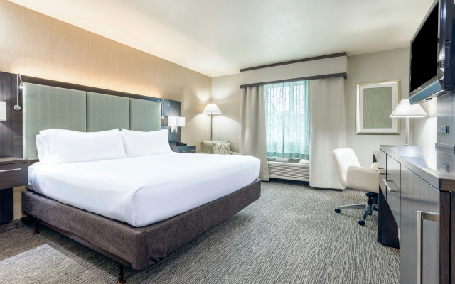 photo 3 of Holiday Inn Auburn by IHG
