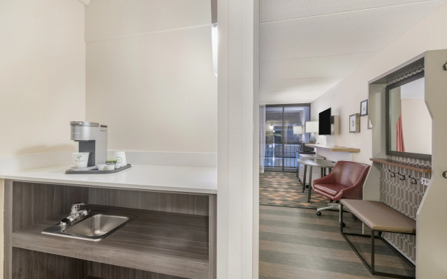 photo 3 of Holiday Inn Auburn-Finger Lakes Region by IHG