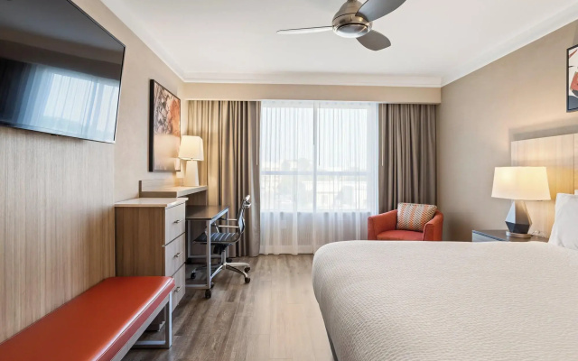 photo 4 of Holiday Inn Baton Rouge College Drive I-10