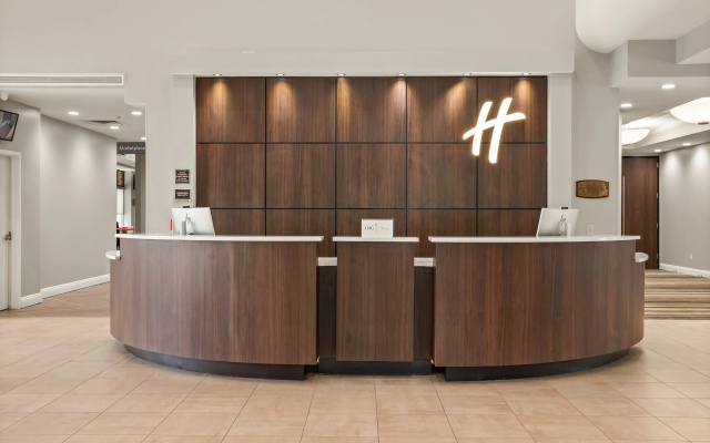 photo 2 of Holiday Inn Baton Rouge College Drive I-10 by IHG