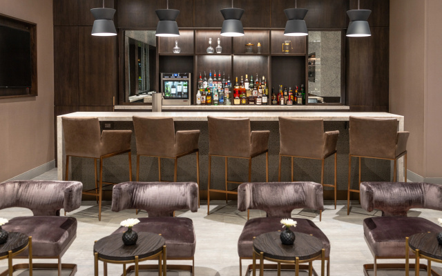 photo 2 of Holiday Inn Boston Logan Airport - Chelsea by IHG