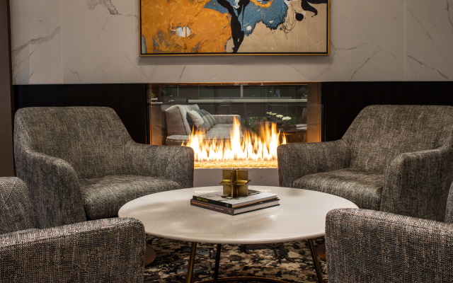 photo 4 of Holiday Inn Boston Logan Airport - Chelsea by IHG