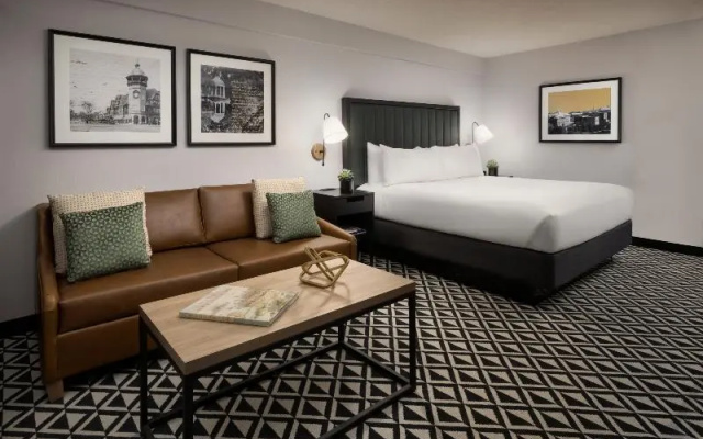 photo 4 of Holiday Inn Brookline