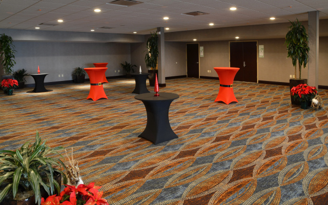photo 2 of Holiday Inn Canton (Belden Village) by IHG