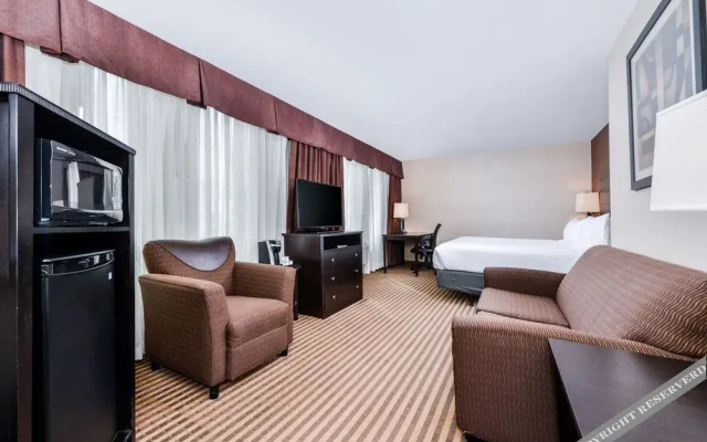 photo 4 of DoubleTree by Hilton Charlotte City Center