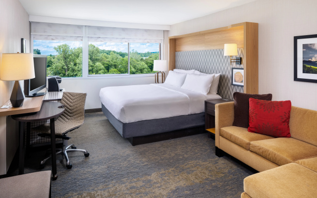 photo 4 of Holiday Inn Charlottesville-Monticello by IHG