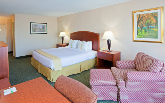 photo 5 of Holiday Inn Charlottesville-Univ Area by IHG