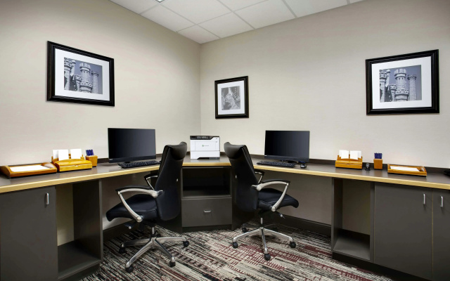 photo 5 of DoubleTree by Hilton Chicago Midway Airport
