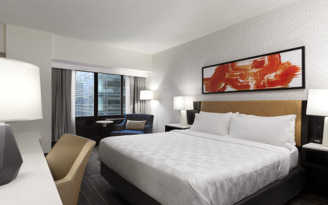 photo 3 of Holiday Inn Chicago Dwtn - Wolf Point