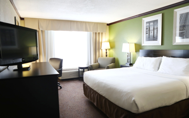 photo 3 of Holiday Inn Chicago Oakbrook by IHG