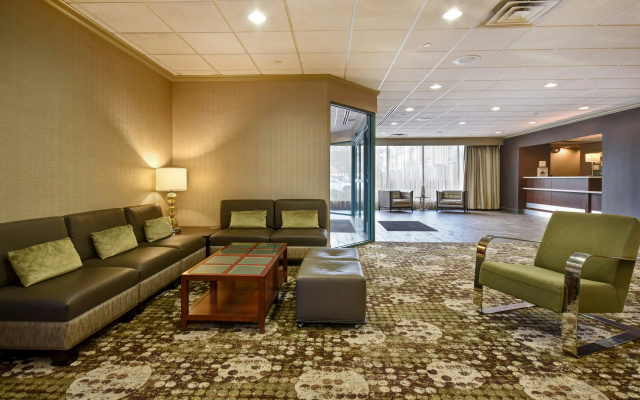 photo 2 of Holiday Inn Cincinnati-Riverfront by IHG