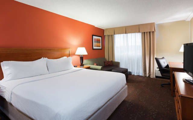 photo 3 of Holiday Inn Cincinnati-Riverfront by IHG