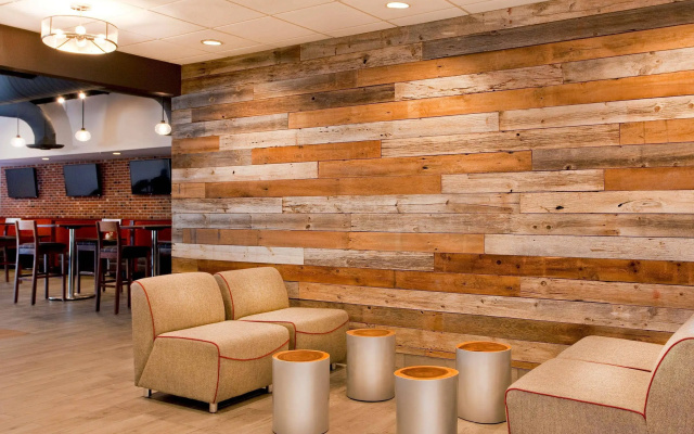 photo 2 of Four Points by Sheraton Cleveland Airport