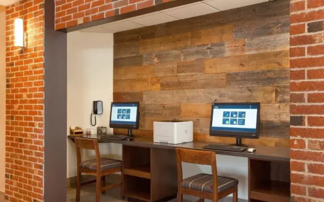 photo 4 of Holiday Inn Cleveland-Airport