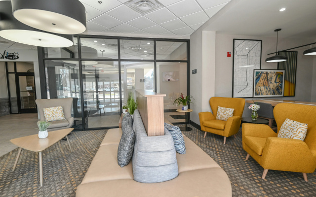 photo 2 of Holiday Inn Cleveland-Mayfield by IHG