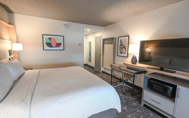 photo 4 of Holiday Inn Cleveland-Mayfield by IHG