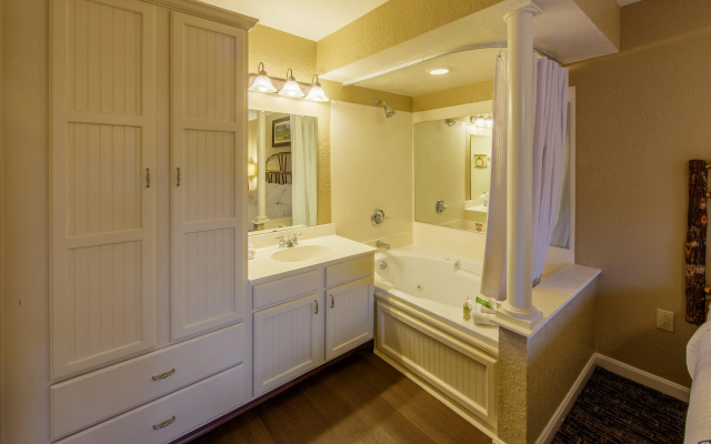 photo 3 of Holiday Inn Club Vacations Oak n’ Spruce Resort in the Berkshires by IHG