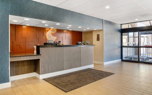 photo 2 of Comfort Inn & Suites Danbury-Bethel