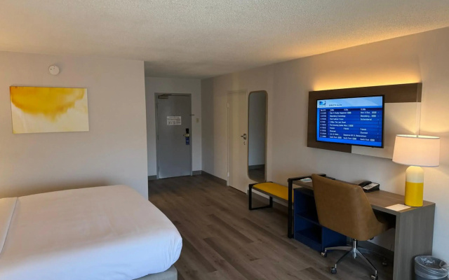 photo 5 of Comfort Inn & Suites Danbury-Bethel