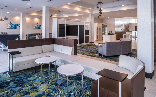 photo 2 of Holiday Inn Detroit Northwest - Livonia by IHG