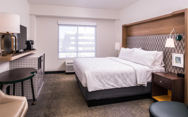 photo 3 of Holiday Inn Detroit Northwest - Livonia by IHG