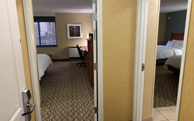 photo 3 of Holiday Inn Hotel & Suites Duluth-Downtown