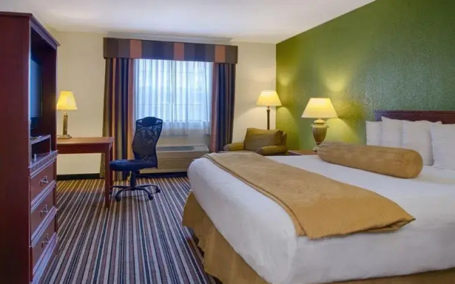 photo 2 of Holiday Inn Exp Reg Hosp And Med Ctr