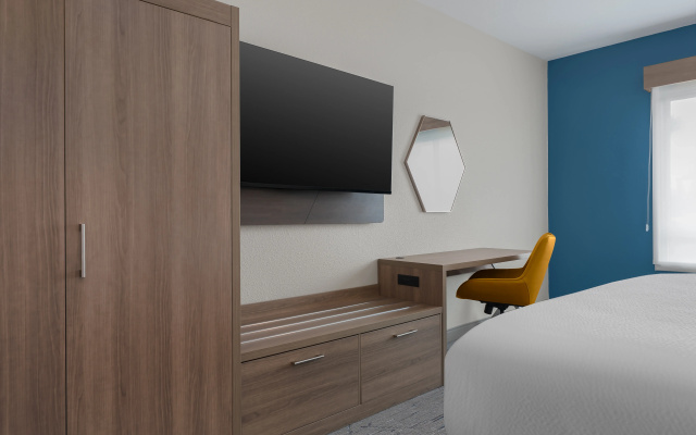 photo 4 of Holiday Inn Express & Suites Alexandria by IHG