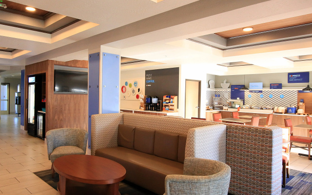 photo 2 of Holiday Inn Express & Suites Ashland by IHG