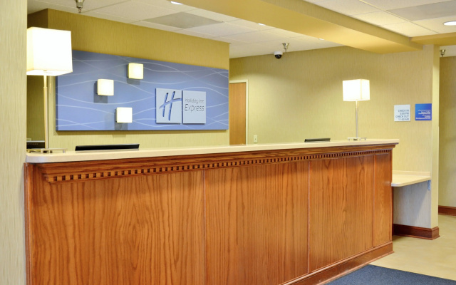 photo 2 of Holiday Inn Express & Suites Center Township by IHG