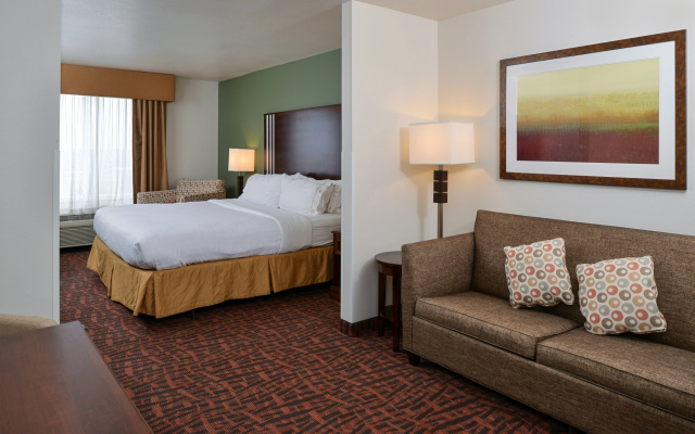 photo 3 of Holiday Inn Express & Suites Cherry by IHG
