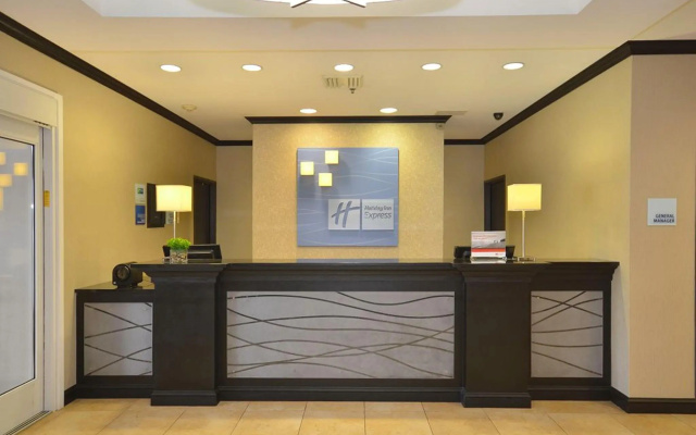 photo 2 of Holiday Inn Express & Suites Farmington by IHG
